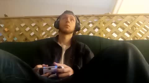 Snapshot of biggestboiiii chatting on March 7, 8:11 pm biggestboiiii online show from March 7, 8:11 pm