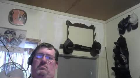 Snapshot of bigjohn41000 chatting on October 6, 10:05 pm bigjohn41000 online show from October 6, 10:05 pm