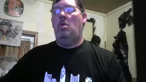 Snapshot of bigjohn41000 chatting on October 11, 9:47 am bigjohn41000 online show from October 11, 9:47 am