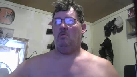 Snapshot of bigjohn41000 chatting on September 13, 8:11 pm bigjohn41000 online show from September 13, 8:11 pm