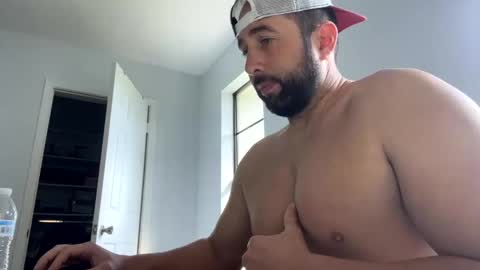 Snapshot of biglazzer1230 chatting on February 7, 3:30 pm biglazzer1230 online show from February 7, 3:30 pm