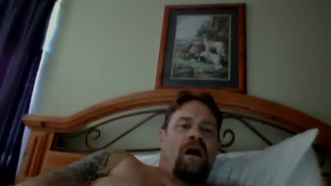 Snapshot of bigload1972 chatting on January 18, 6:32 pm bigload1972 online show from January 18, 6:32 pm