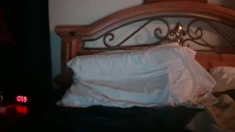 Snapshot of bigload1972 chatting on September 10, 4:02 am bigload1972 online show from September 10, 4:02 am