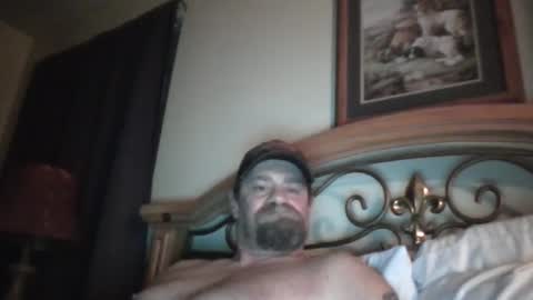 Snapshot of bigload1972 chatting on January 3, 1:38 am bigload1972 online show from January 3, 1:38 am