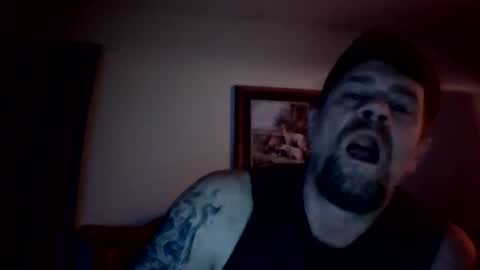 Snapshot of bigload1972 chatting on January 19, 4:22 am bigload1972 online show from January 19, 4:22 am