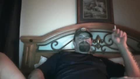 Snapshot of bigload1972 chatting on December 29, 4:08 pm bigload1972 online show from December 29, 4:08 pm