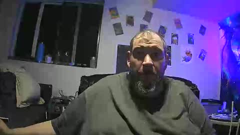 bigman42of0rlife online show from October 10, 11:05 am