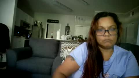 the Mini mami online show from November 19, 5:01 pm