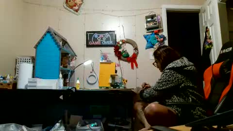 the Mini mami online show from September 28, 6:22 am