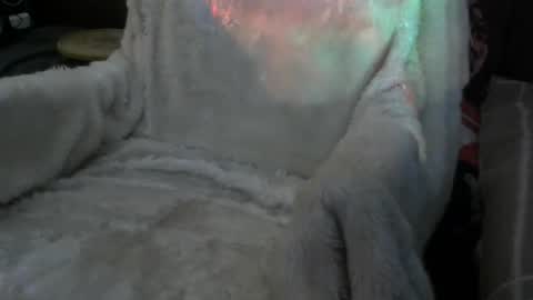 ...... online show from January 11, 9:15 am