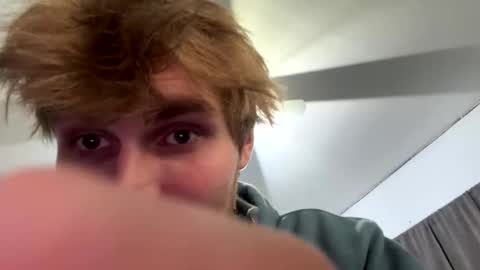 bigskinnyboyshh online show from April 6, 11:50 pm