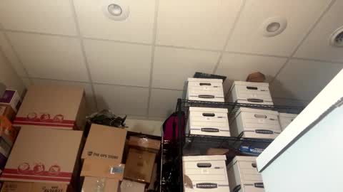 Snapshot of bigskinnyboyshh chatting on October 13, 2:57 am bigskinnyboyshh online show from October 13, 2:57 am