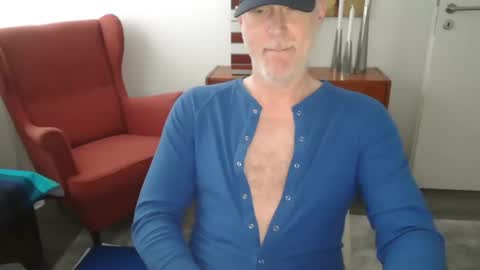 Casey online show from February 13, 2:09 pm