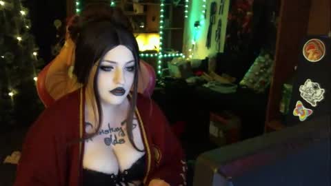 Lealithhh online show from December 2, 9:40 am