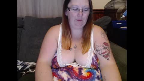 Snapshot of bigtitsgirl9991 chatting on October 17, 8:51 am Kim online show from October 17, 8:51 am