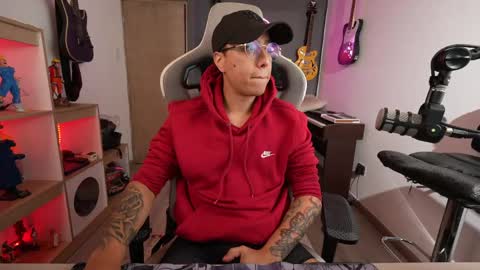 bigxboy96 online show from April 17, 3:53 am