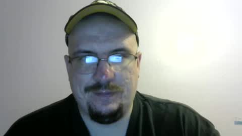 Snapshot of bigxcountry_39 chatting on October 5, 2:42 am bigxcountry_39 online show from October 5, 2:42 am