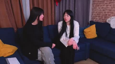 We are Luna and Layla. We are 20  Welcome to our room online show from March 4, 12:40 am