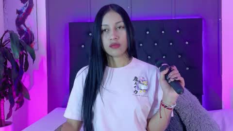 Snapshot of billye_eilish chatting on October 6, 7:10 pm Billie online show from October 6, 7:10 pm