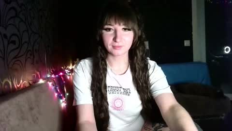 birdie_kiss online show from February 10, 9:40 pm