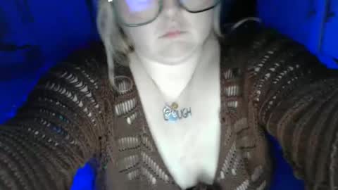 bitch_kittiexo online show from January 6, 8:50 pm