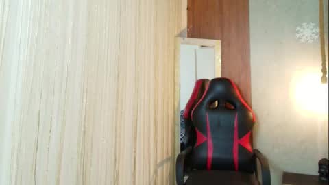 black_king_241 online show from February 21, 6:27 am