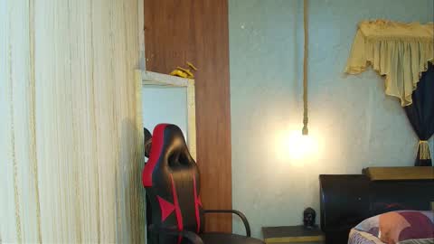 black_king_241 online show from March 19, 5:57 am