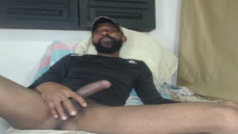 Snapshot of black_latin2728 chatting on December 29, 11:29 am alexander online show from December 29, 11:29 am