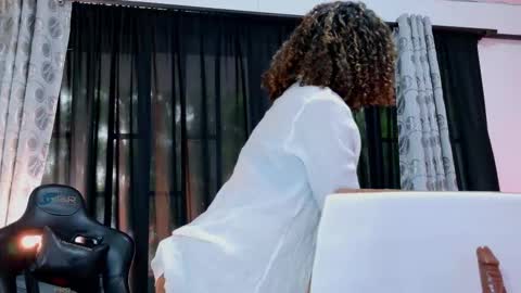 Snapshot of black_rosse_1 chatting on October 18, 2:10 pm Tifany online show from October 18, 2:10 pm