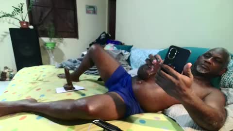 Snapshot of blackdaddy_09 chatting on October 11, 1:43 am blackdaddy_09 online show from October 11, 1:43 am