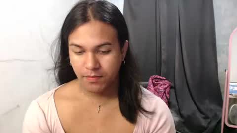 Ellez online show from November 17, 6:43 pm