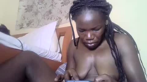 Snapshot of blacksexygal chatting on March 10, 8:28 am SARAH online show from March 10, 8:28 am