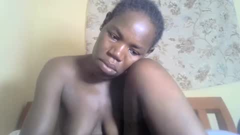 Snapshot of blacksexygal chatting on February 24, 10:58 pm SARAH online show from February 24, 10:58 pm