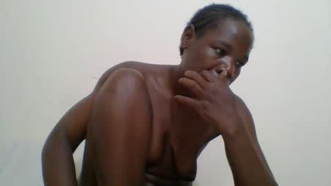 Snapshot of blacksexygal chatting on September 26, 1:46 am SARAH online show from September 26, 1:46 am