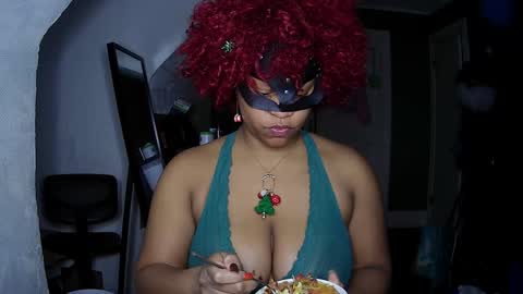 Queen Siren online show from December 14, 4:12 am