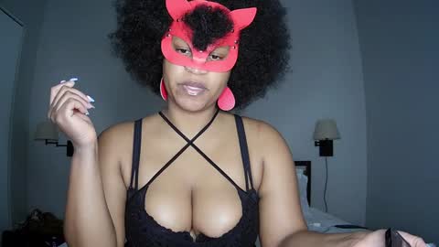 Queen Siren online show from January 5, 3:11 am