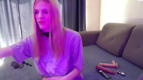 Snapshot of blaire_18 chatting on March 7, 9:29 am blaire 18 online show from March 7, 9:29 am