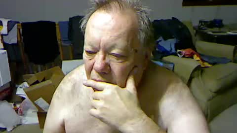 Snapshot of blemon32 chatting on October 15, 11:44 am Bob online show from October 15, 11:44 am