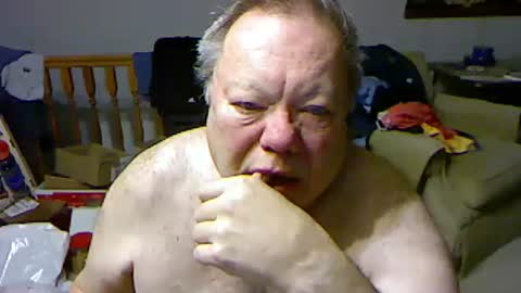 Snapshot of blemon32 chatting on February 6, 12:26 pm Bob online show from February 6, 12:26 pm