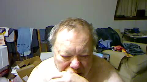 Snapshot of blemon32 chatting on October 19, 10:53 am Bob online show from October 19, 10:53 am