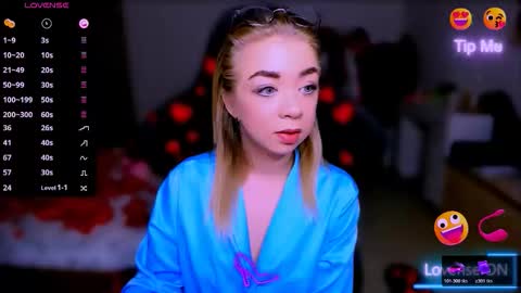 Nicole online show from February 22, 2:41 pm