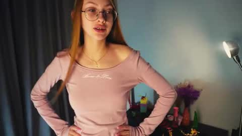  LiLy online show from November 3, 3:24 pm