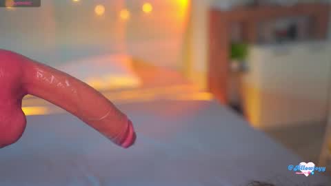 Amy online show from December 4, 6:57 am