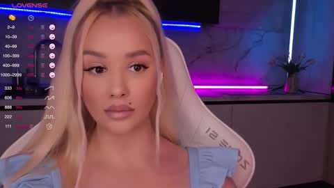 Lana online show from October 6, 9:27 am