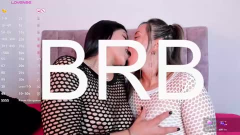 Snapshot of blonde__cute chatting on February 27, 2:10 pm Esperancita and Karina online show from February 27, 2:10 pm