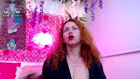 blonde_squirt_ online show from March 8, 7:05 am