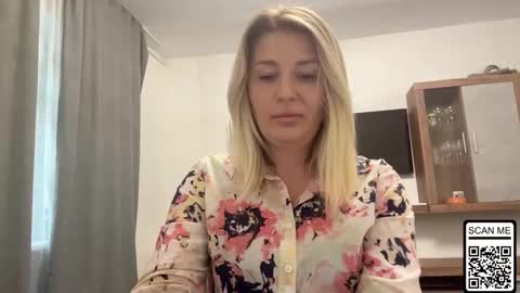 blondie_xoxoxo online show from October 2, 9:30 am