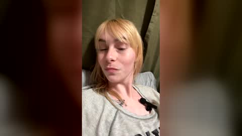 blondiesin online show from March 14, 9:35 am