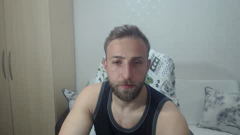 blondmuscleeagle online show from April 21, 8:38 pm