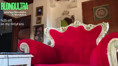 Snapshot of blondultra chatting on October 20, 2:22 pm blondultra online show from October 20, 2:22 pm
